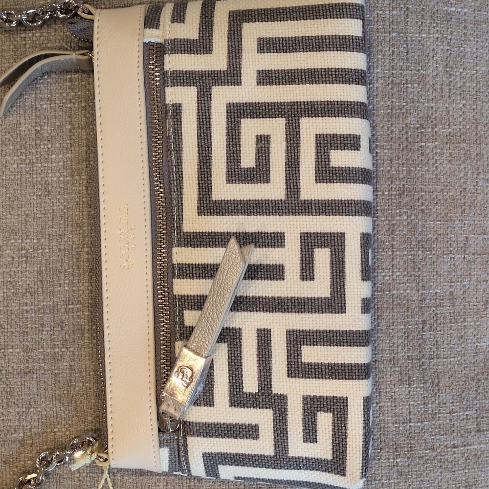 Spartina 449 De Renne East West Hipster Cream and Gray Crossbody Bag - Picture 3 of 14